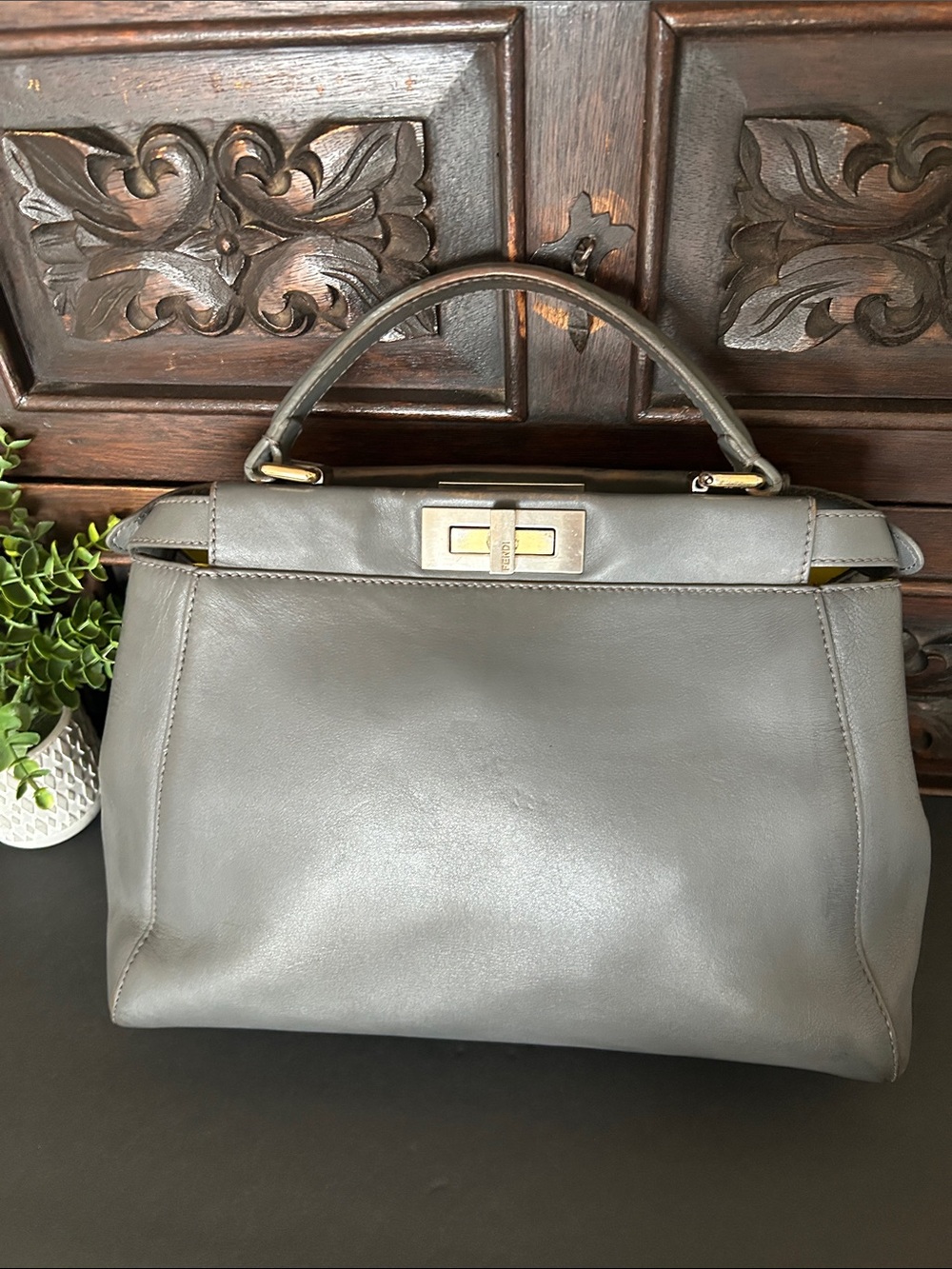 Gray Leather Top-Handle Women’s Bag - Picture 5 of 17